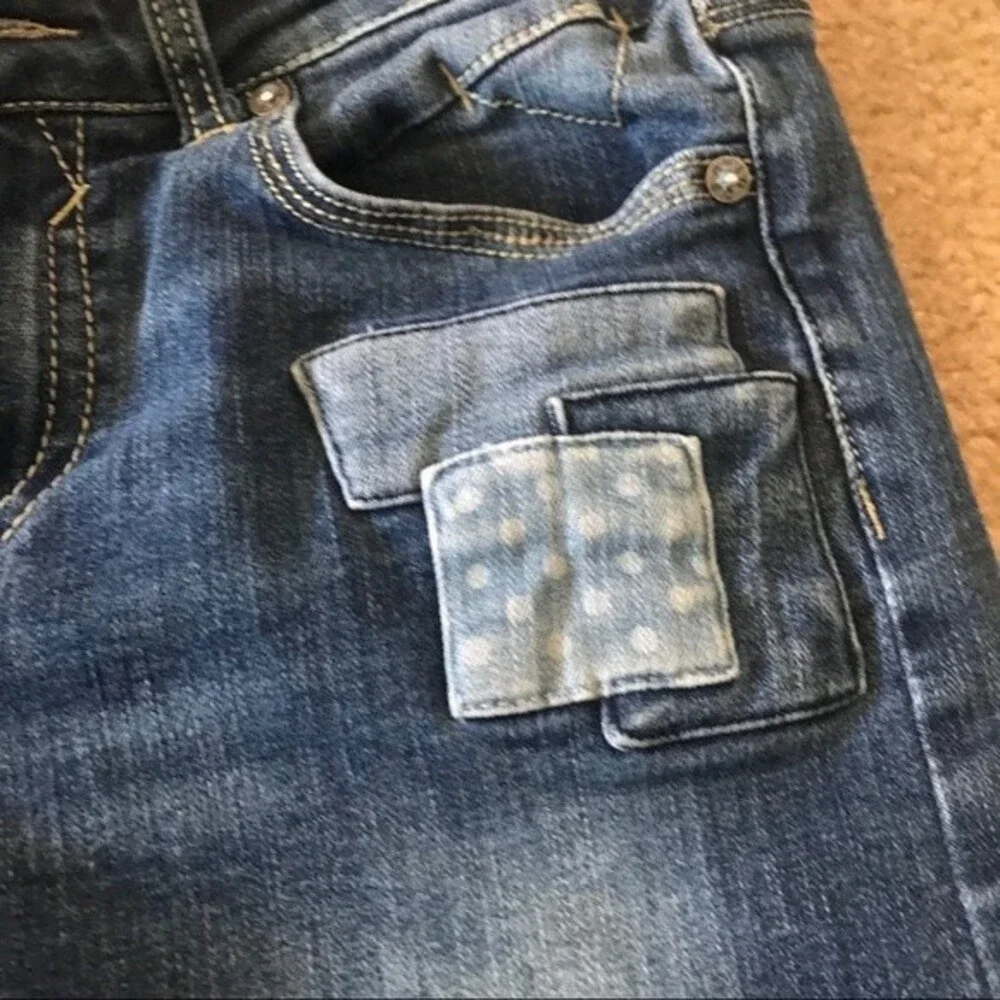 Vigoss girls blue bermuda shorts with cute patches size 14